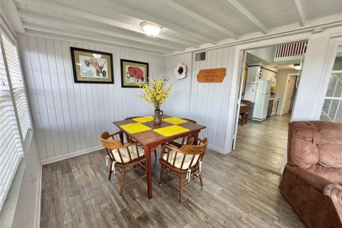 Condo in Clermont, Florida, 2 bedrooms  № 1648272 - photo 21