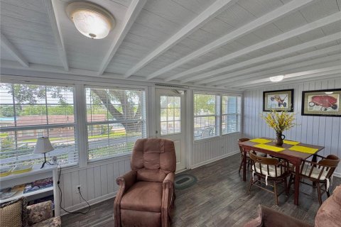 Condo in Clermont, Florida, 2 bedrooms  № 1648272 - photo 23