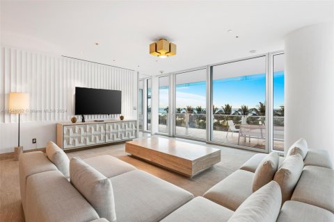Condo in Surfside, Florida, 4 bedrooms  № 1864520 - photo 2