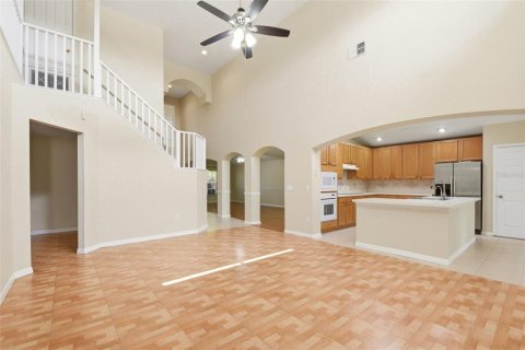 House in Casselberry, Florida 5 bedrooms, 313.08 sq.m. № 2196967 - photo 17