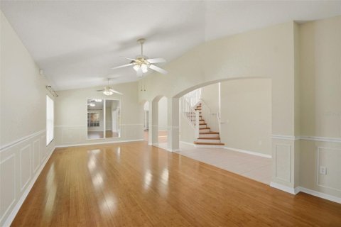 House in Casselberry, Florida 5 bedrooms, 313.08 sq.m. № 2196967 - photo 10
