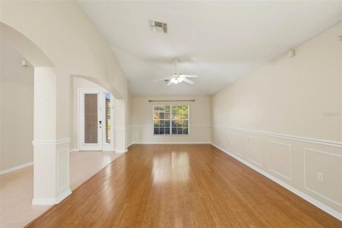 House in Casselberry, Florida 5 bedrooms, 313.08 sq.m. № 2196967 - photo 12