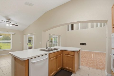 House in Casselberry, Florida 5 bedrooms, 313.08 sq.m. № 2196967 - photo 23