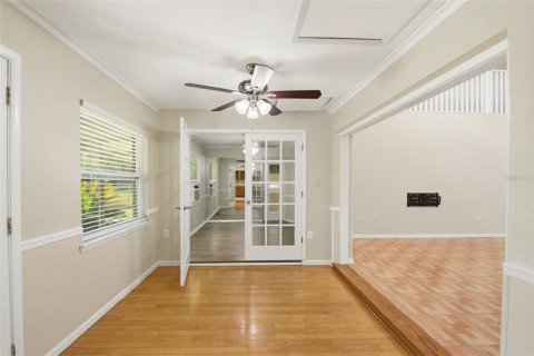 House in Casselberry, Florida 5 bedrooms, 313.08 sq.m. № 2196967 - photo 27