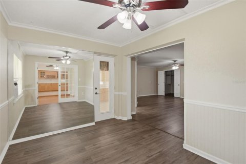 House in Casselberry, Florida 5 bedrooms, 313.08 sq.m. № 2196967 - photo 28