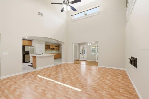 House in Casselberry, Florida 5 bedrooms, 313.08 sq.m. № 2196967 - photo 16