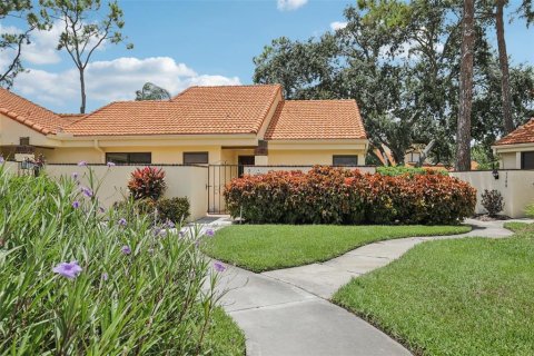 Condo in Sarasota, Florida, 2 bedrooms  № 1837486 - photo 1