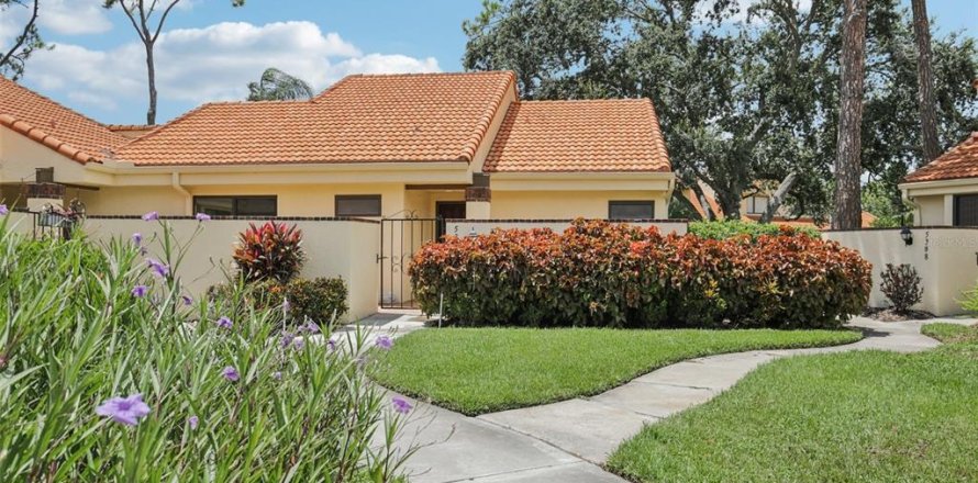 Condo in Sarasota, Florida, 2 bedrooms № 1837486