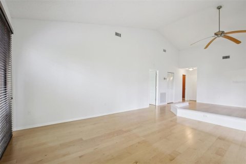 Condo in Sarasota, Florida, 2 bedrooms  № 1837486 - photo 5