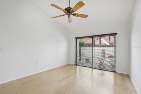 Condo in Sarasota, Florida, 2 bedrooms  № 1837486 - photo 16