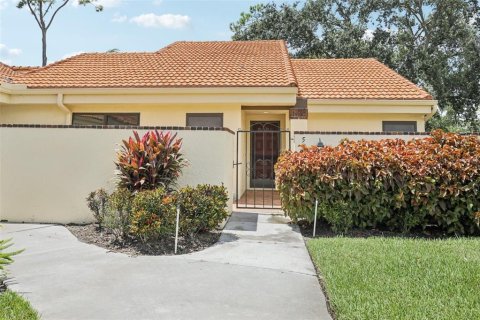 Condo in Sarasota, Florida, 2 bedrooms  № 1837486 - photo 2