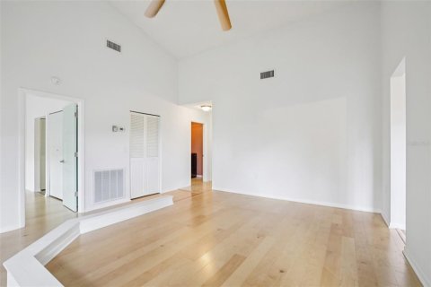 Condo in Sarasota, Florida, 2 bedrooms  № 1837486 - photo 8