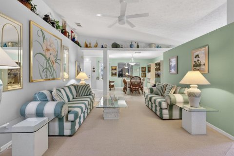 House in St. Lucie, Florida 3 bedrooms, 159.23 sq.m. № 2260288 - photo 12