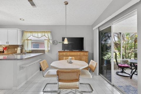 House in St. Lucie, Florida 3 bedrooms, 159.23 sq.m. № 2260288 - photo 21