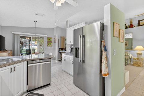 House in St. Lucie, Florida 3 bedrooms, 159.23 sq.m. № 2260288 - photo 15