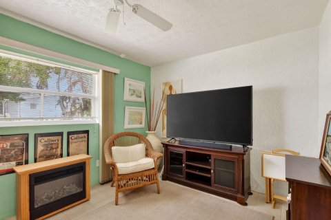 House in St. Lucie, Florida 3 bedrooms, 159.23 sq.m. № 2260288 - photo 24