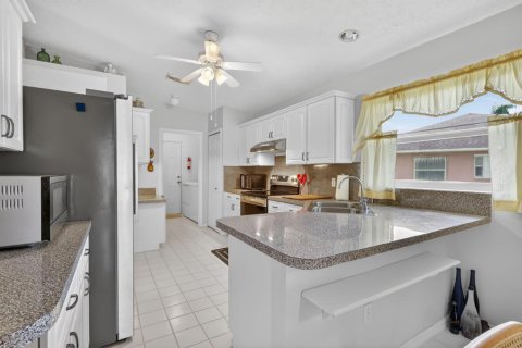 House in St. Lucie, Florida 3 bedrooms, 159.23 sq.m. № 2260288 - photo 19