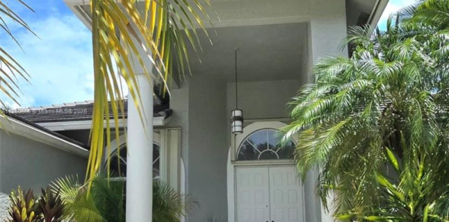Villa ou maison à Weston, Floride 5 chambres, 239.13 m2 № 1854744