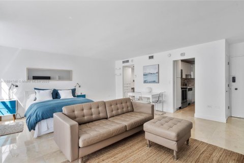 Condo in Miami Beach, Florida  № 1931639 - photo 4