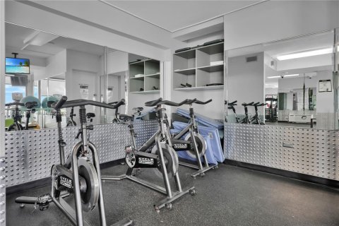 Condo in Miami Beach, Florida  № 1931639 - photo 22