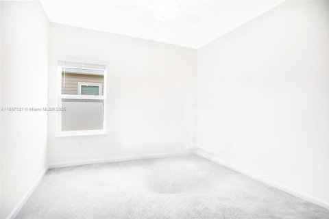 Casa en venta en Ocala, Florida, 3 dormitorios, 163.04 m2 № 1933698 - foto 16