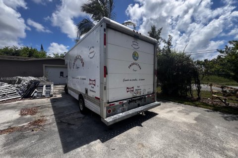 Propiedad comercial en venta en Miami, Florida № 2039584 - foto 18