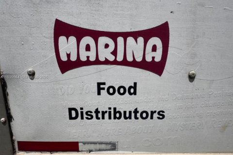 Propiedad comercial en venta en Miami, Florida № 2039584 - foto 13