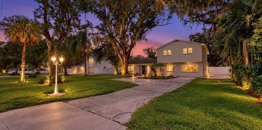 Villa ou maison à Riverview, Floride 3 chambres, 211.45 m2 № 2388583