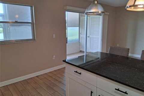 Copropriété à louer à Sarasota, Floride: 1 chambre, 66.61 m2 № 2379095 - photo 7