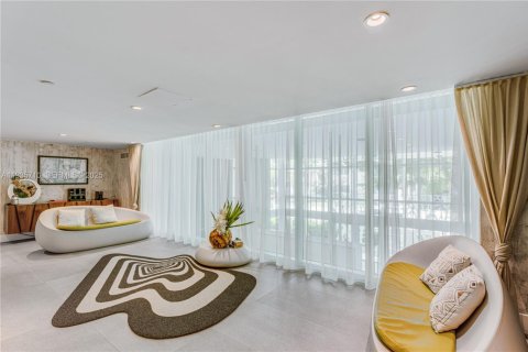 Condo in Bay Harbor Islands, Florida, 2 bedrooms  № 2088815 - photo 17