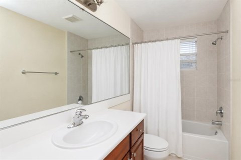 House in Bradenton, Florida 4 bedrooms, 272.2 sq.m. № 2237776 - photo 15