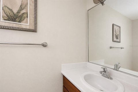 House in Bradenton, Florida 4 bedrooms, 272.2 sq.m. № 2237776 - photo 8