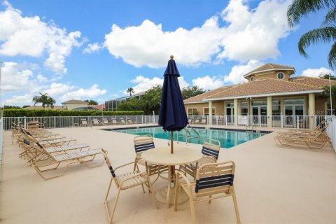 House in Bradenton, Florida 4 bedrooms, 272.2 sq.m. № 2237776 - photo 25