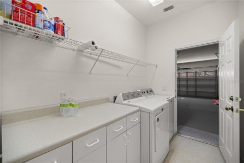 House in Summerfield, Florida 3 bedrooms, 199.65 sq.m. № 1909794 - photo 30