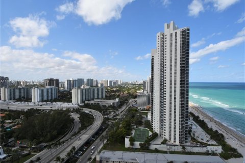 Снять в аренду кондоминиум в Санни-Айлс-Бич, Флорида 3 спальни, 210.98м2, № 1963352 - фото 10