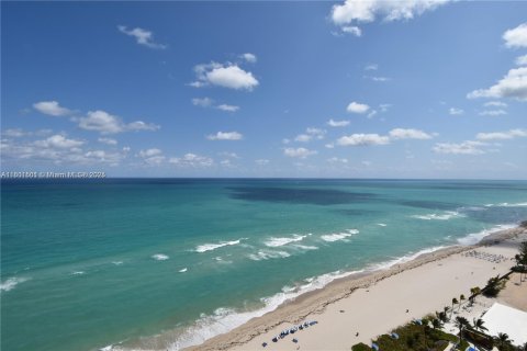 Снять в аренду кондоминиум в Санни-Айлс-Бич, Флорида 3 спальни, 210.98м2, № 1963352 - фото 5