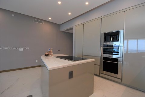 Снять в аренду кондоминиум в Санни-Айлс-Бич, Флорида 3 спальни, 210.98м2, № 1963352 - фото 17