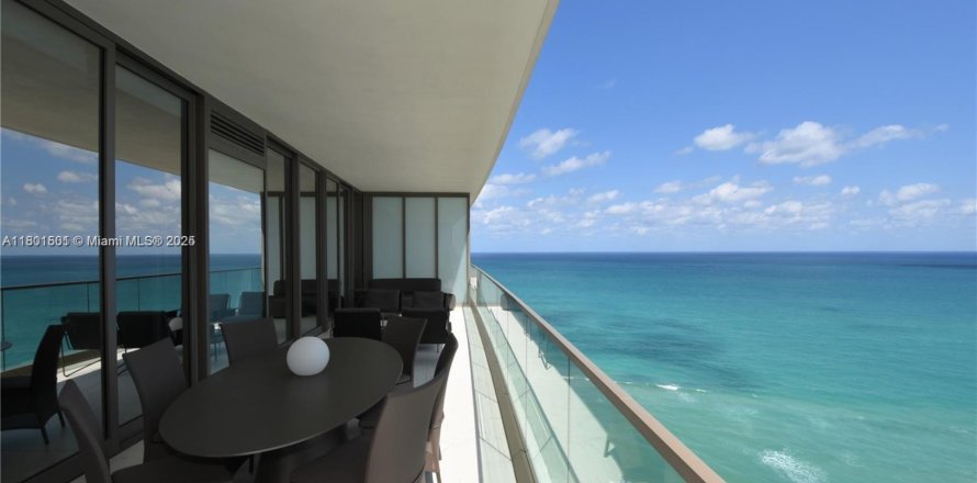 Кондоминиум с 3 спальнями в Санни-Айлс-Бич, Флорида № 1963352