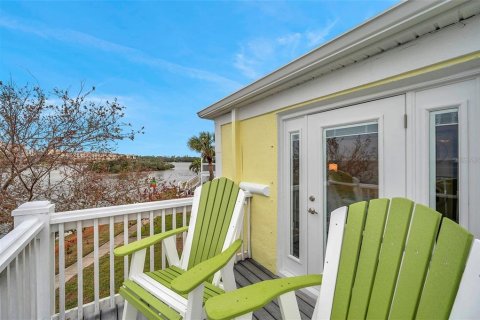 Townhouse in Saint Petersburg, Florida 2 bedrooms, 94.95 sq.m. № 1722446 - photo 14