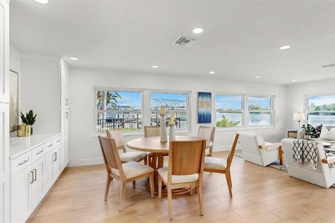 Casa en venta en Tarpon Springs, Florida, 3 dormitorios, 201.04 m2 № 1833382 - foto 13