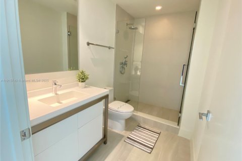 Condo in Sunrise, Florida, 2 bedrooms  № 2054182 - photo 12