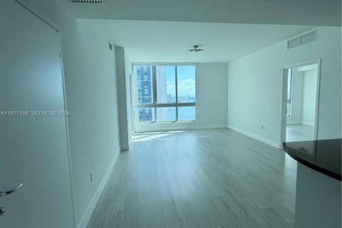 Condo in Miami, Florida, 2 bedrooms  № 2052878 - photo 6