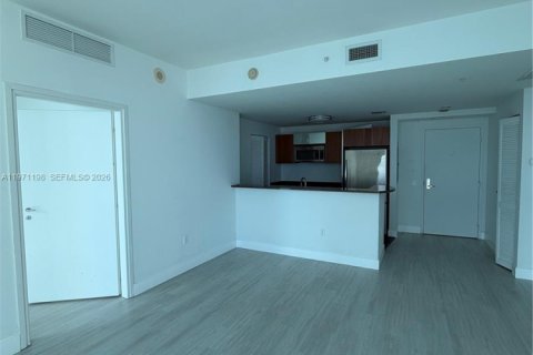Condo in Miami, Florida, 2 bedrooms  № 2052878 - photo 5
