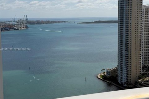 Condo in Miami, Florida, 2 bedrooms  № 2052878 - photo 2