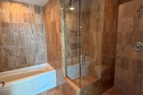 Condo in Miami, Florida, 2 bedrooms  № 2052878 - photo 19