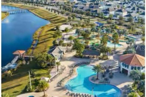Casa en venta en Kissimmee, Florida, 5 dormitorios, 305.83 m2 № 1909241 - foto 25