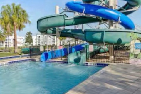 Casa en venta en Kissimmee, Florida, 5 dormitorios, 305.83 m2 № 1909241 - foto 24