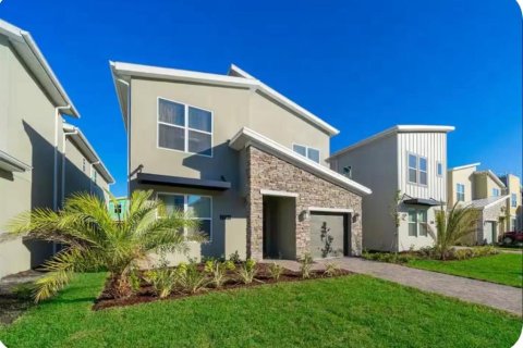 Casa en venta en Kissimmee, Florida, 5 dormitorios, 305.83 m2 № 1909241 - foto 1