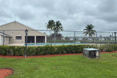 Copropriété à louer à Homestead, Floride: 2 chambres, 90.12 m2 № 2023877 - photo 16