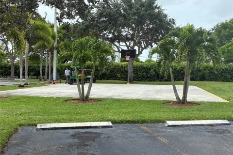 Copropriété à louer à Homestead, Floride: 2 chambres, 90.12 m2 № 2023877 - photo 10